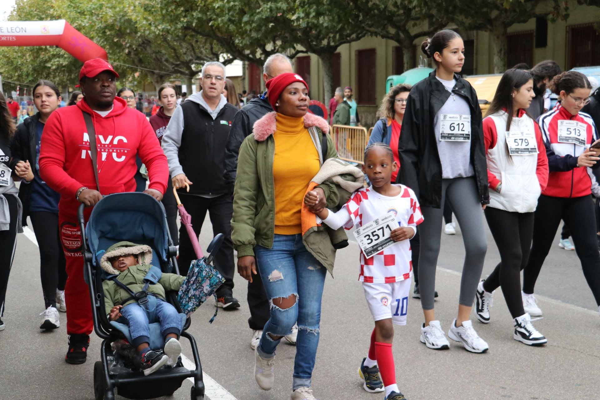 Las méjores imágenes de la carrera popular de los &#039;10 kilómetros Ciudad de León&#039;