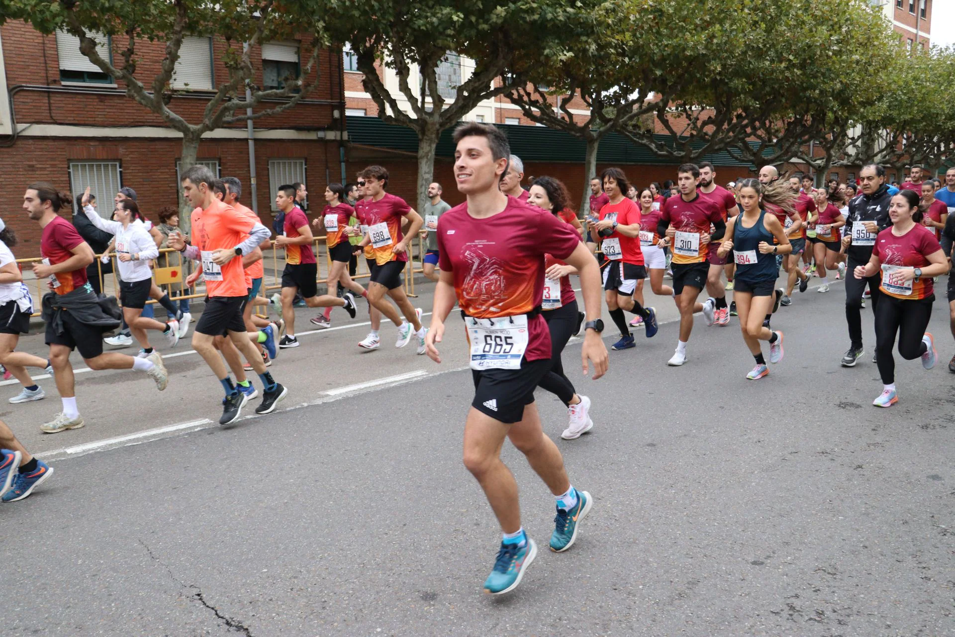 Salida de los &#039;10 kilómetros Ciudad de León&#039;