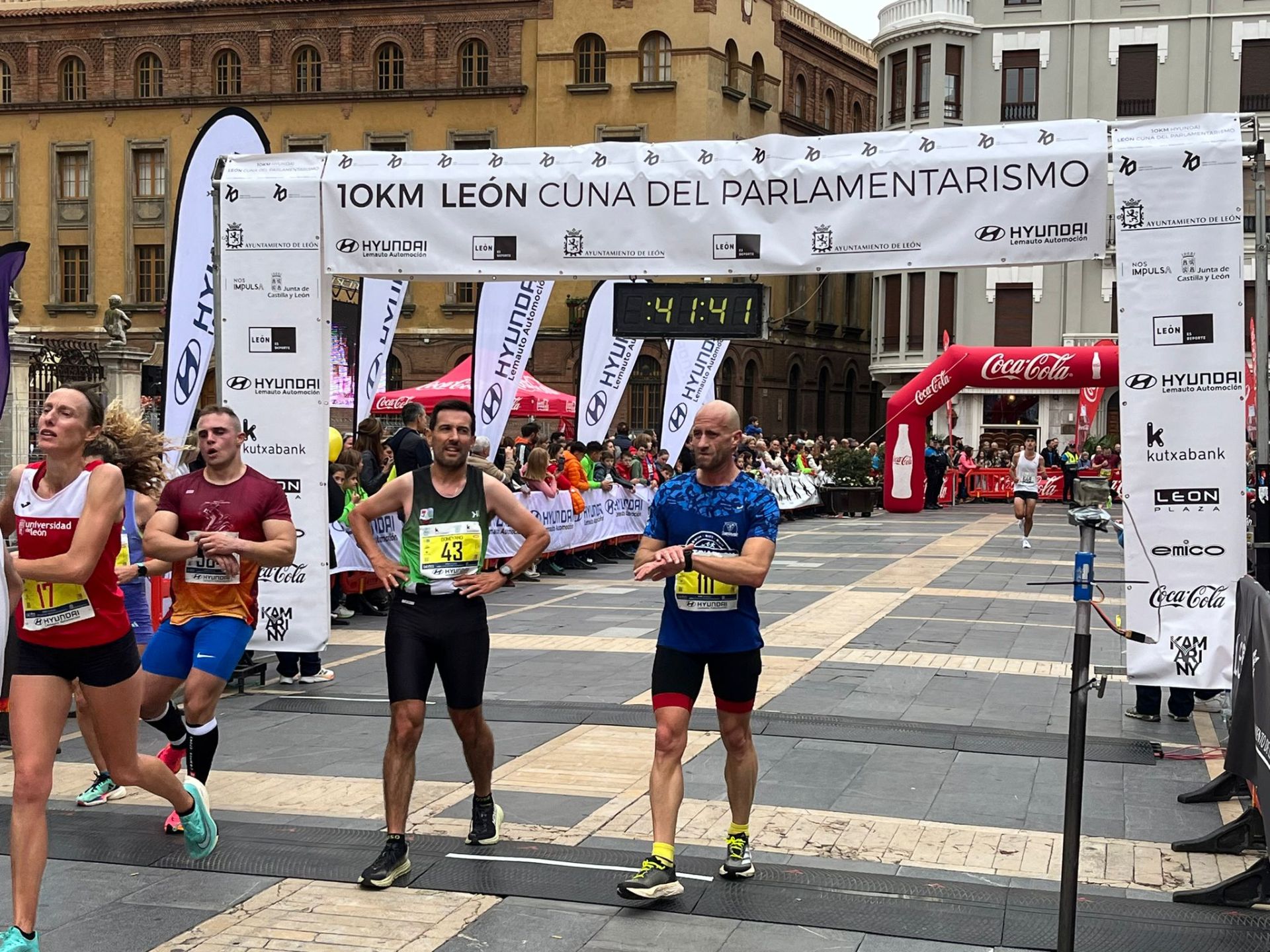 Las imágenes de la llegada a la meta de los 10 kilómetros Ciudad de León