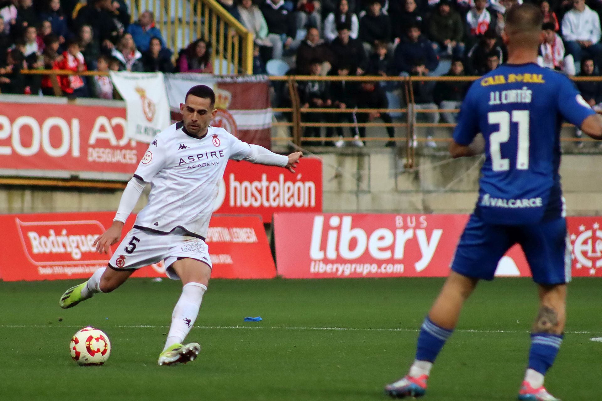 Las mejores imágenes del derbi entre Cultural y Ponferradina