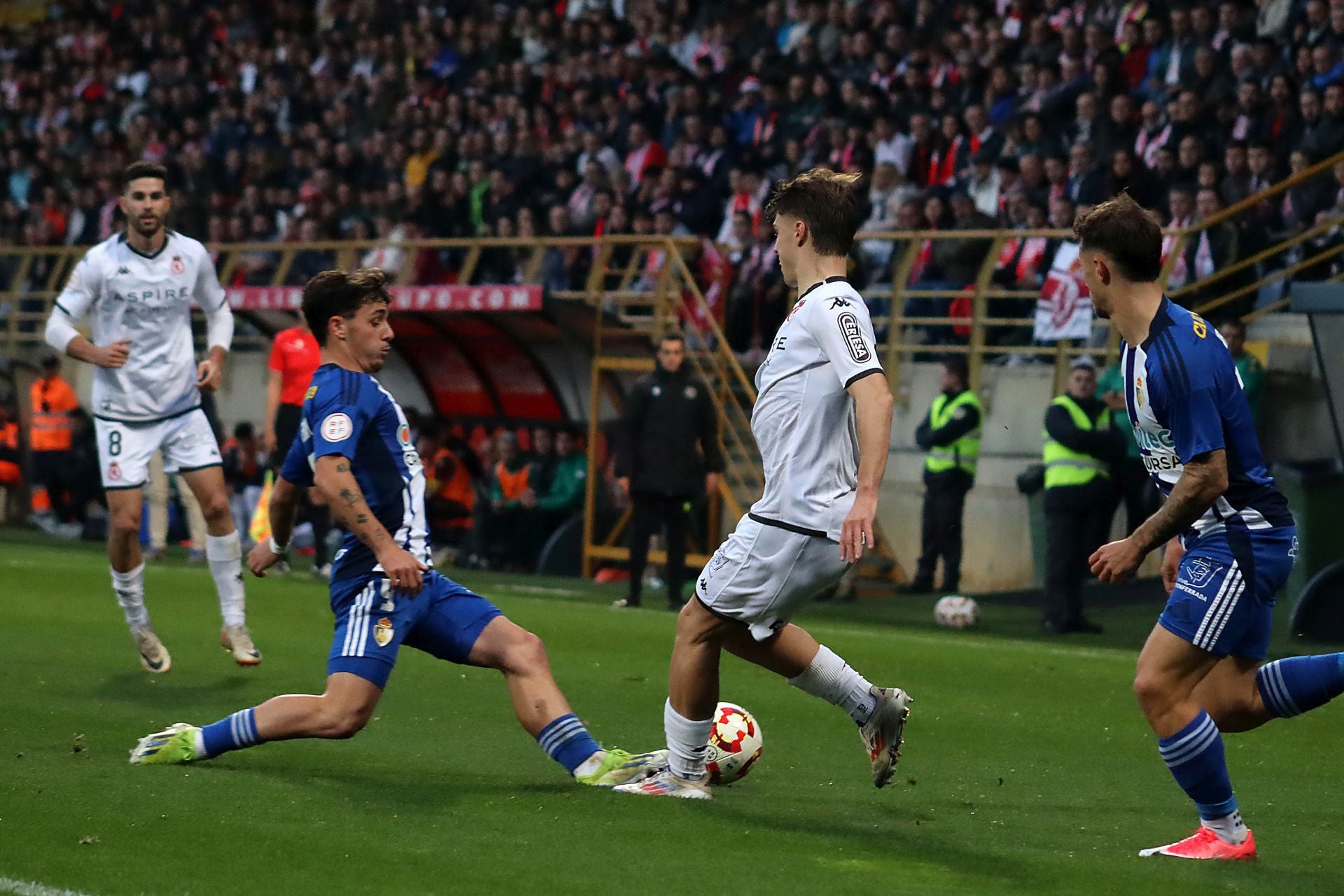 Las mejores imágenes del derbi entre Cultural y Ponferradina