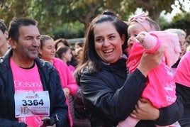 Un instante de la X Carrera de la Mujer celebrada este domingo en León