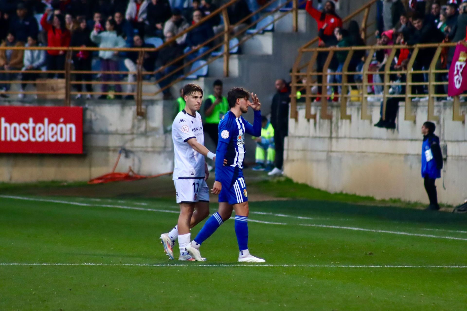 Las mejores imágenes del derbi entre Cultural y Ponferradina