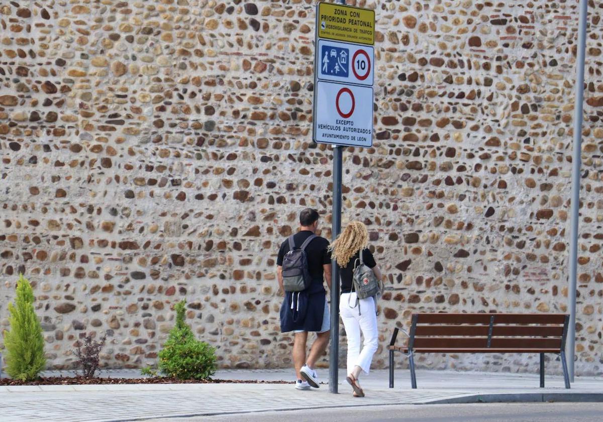 Una calle peatonalizada de la capital leonesa.