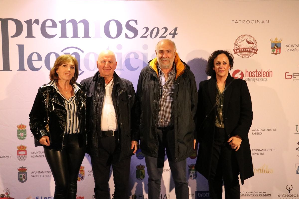 Marian de la Paz Fernández, Manuel Mantecón, Julio César Carnero y Beatriz Modino, del Sindicato Central de los Barrios de Luna.