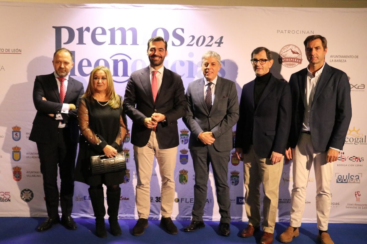 Carlos Anta, Paloma Robles, David Fernández, Eduardo Diego, José Manuel Frade y Juan Carlos Agúndez, del PP.