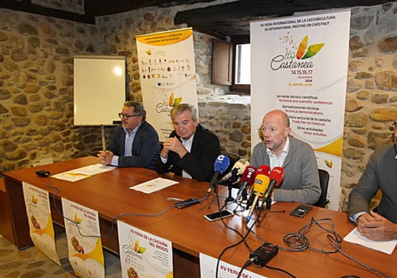Inauguración de la feria de Biocastañea 2022 en Carracedelo