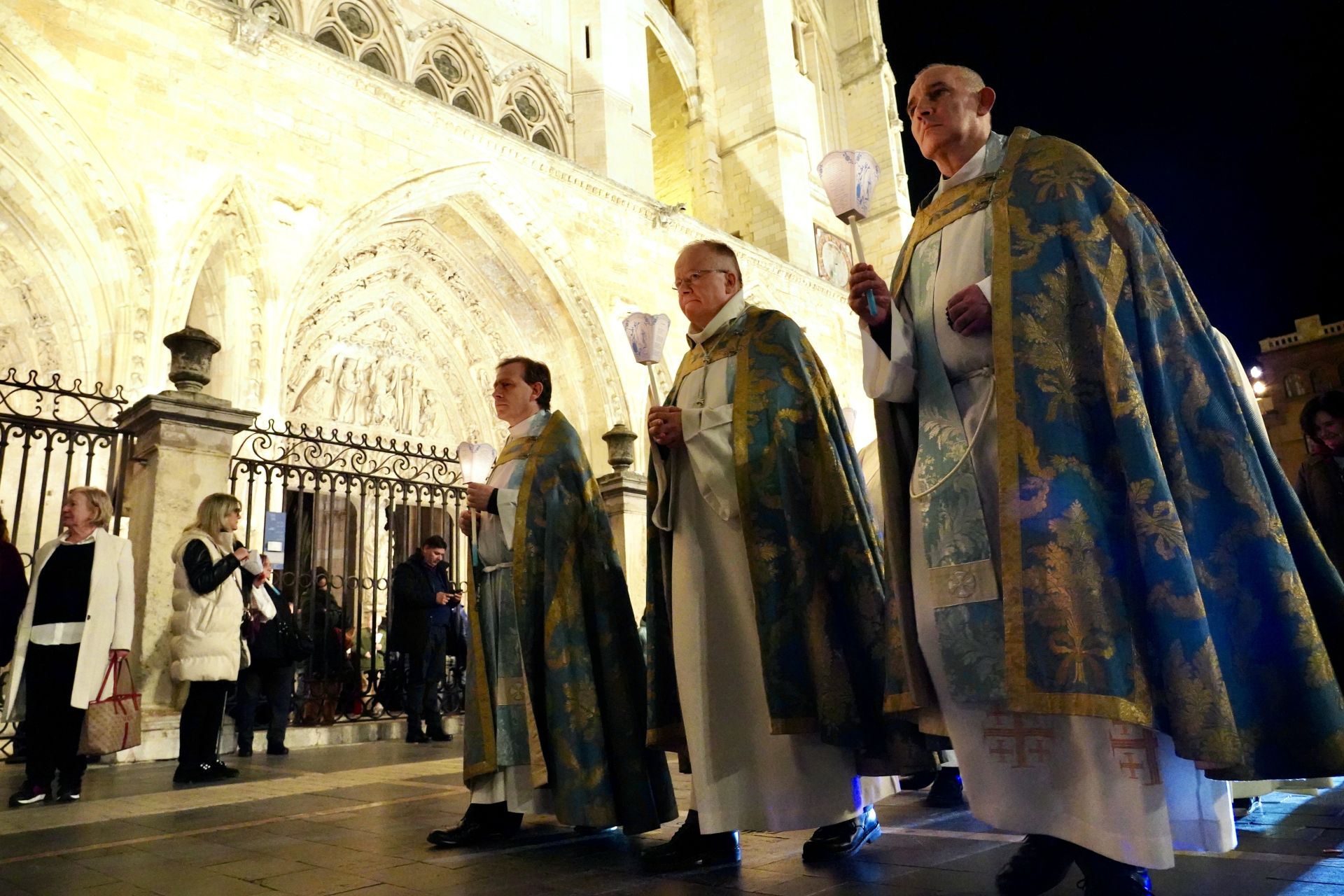 Procesión de las antorchas en León