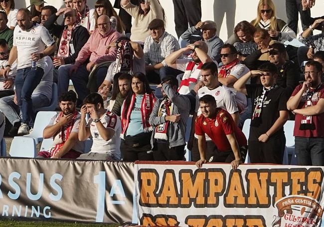 La afición leonesa estuvo presente en Barreiro.