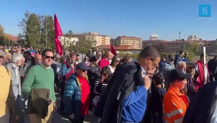 Manifestación en defensa de la línea de Feve en León