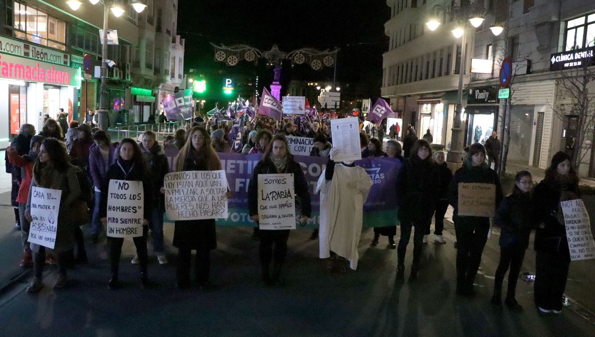 Manifestación contra la violencia de género en León