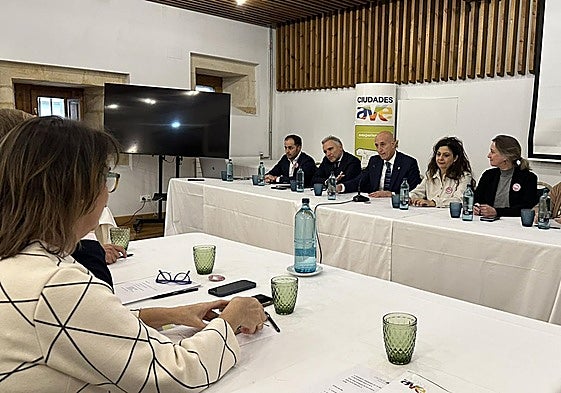 Reunión en León de la Red de Ciudades Ave.