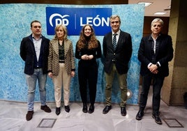 El PP de León celebra la mesa redonda 'Educación y Conciliación en el medio rural'.