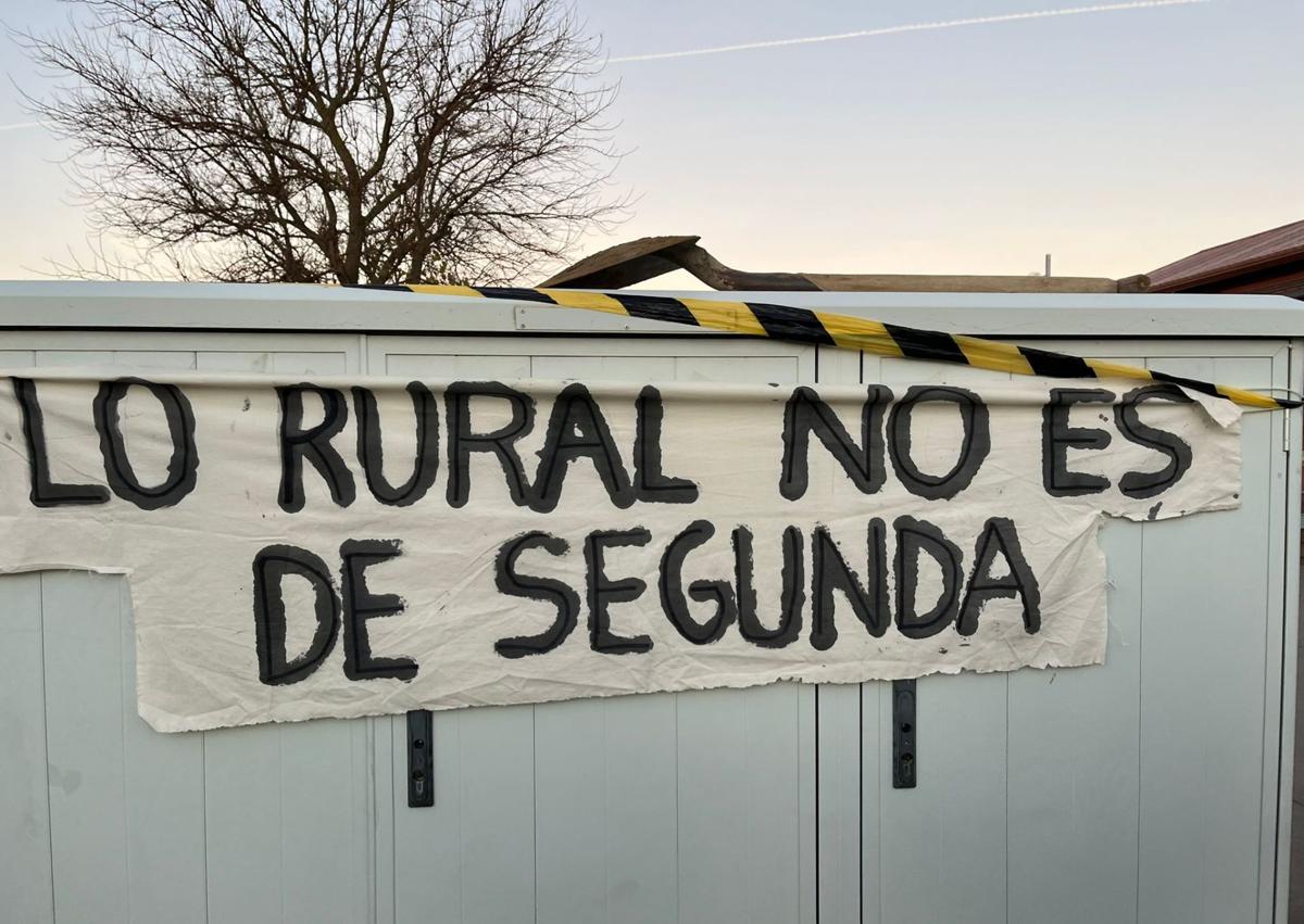 Imagen secundaria 1 - Manifestación con café reivindicativo en Cembranos.