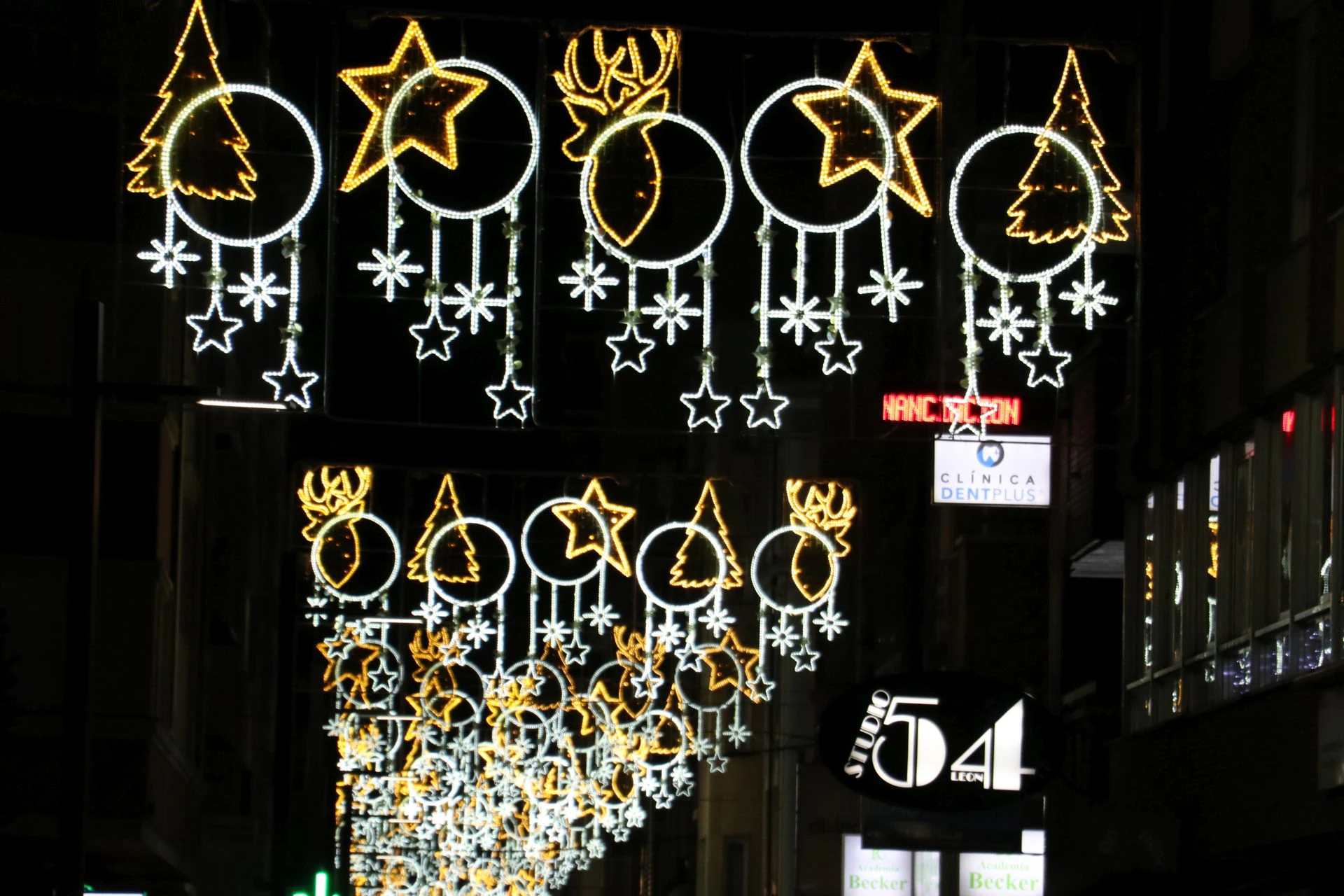 Encendido navideño en la ciudad de León