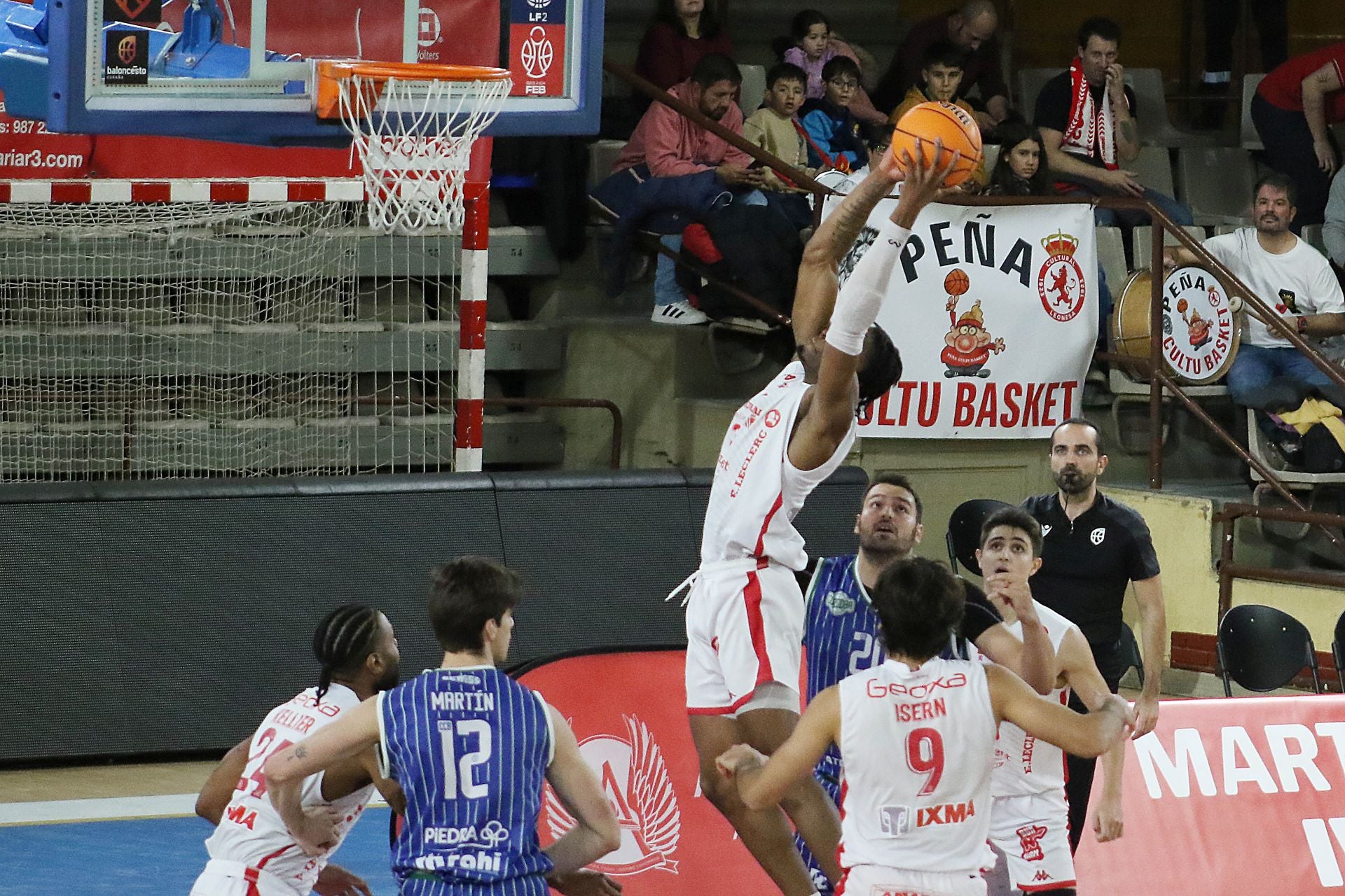 Las mejores imágenes del Cultural-Córdoba de baloncesto