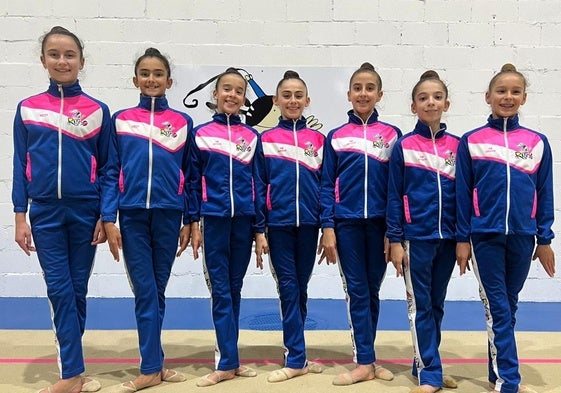 Las siete leonesas seleccionadas del Club Ritmo.