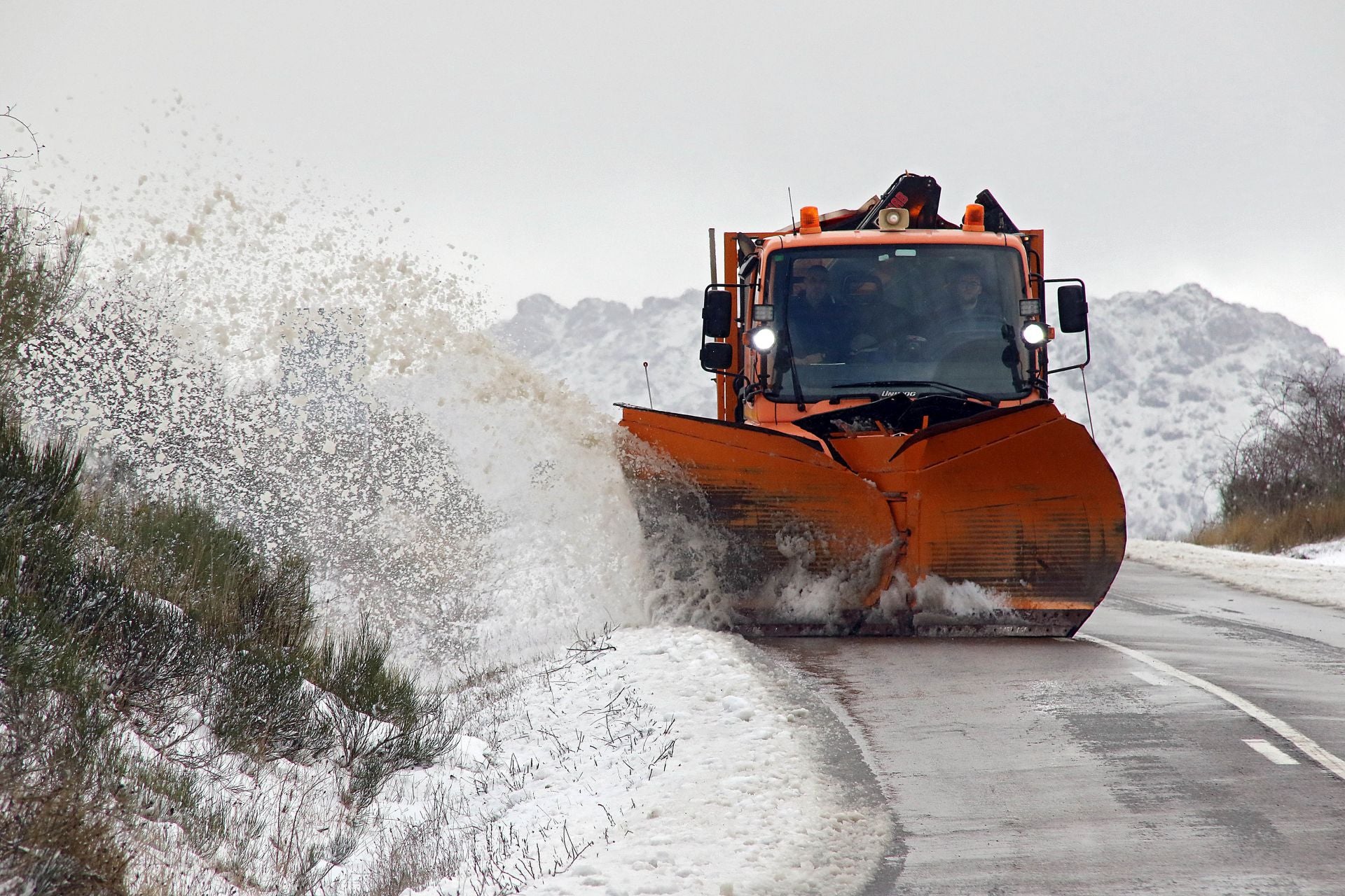 Temporal de nieve en la montaña leonesa