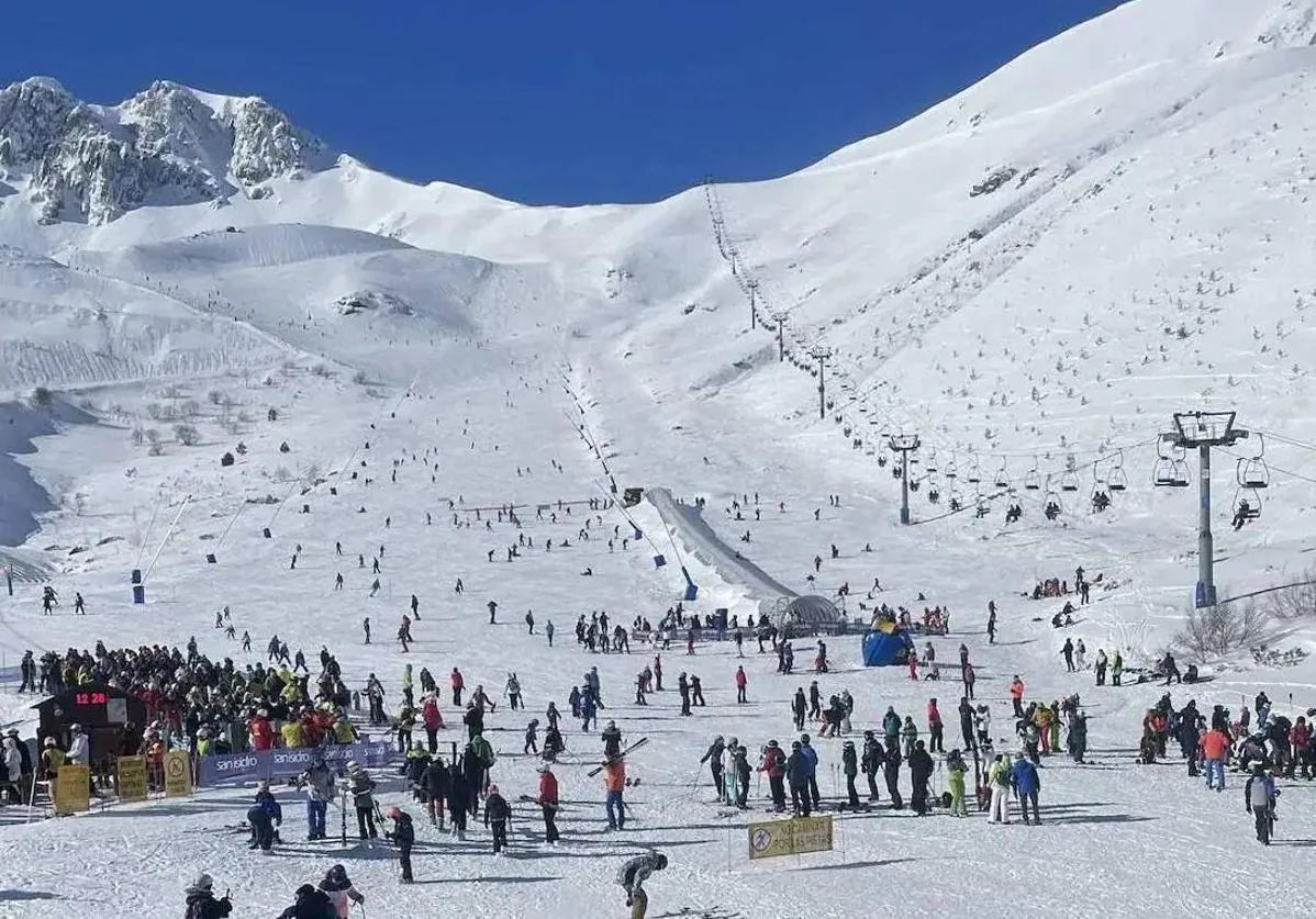León abre «paulatinamente» sus estaciones de esquí, aunque preocupa la «durabilidad» de la nieve