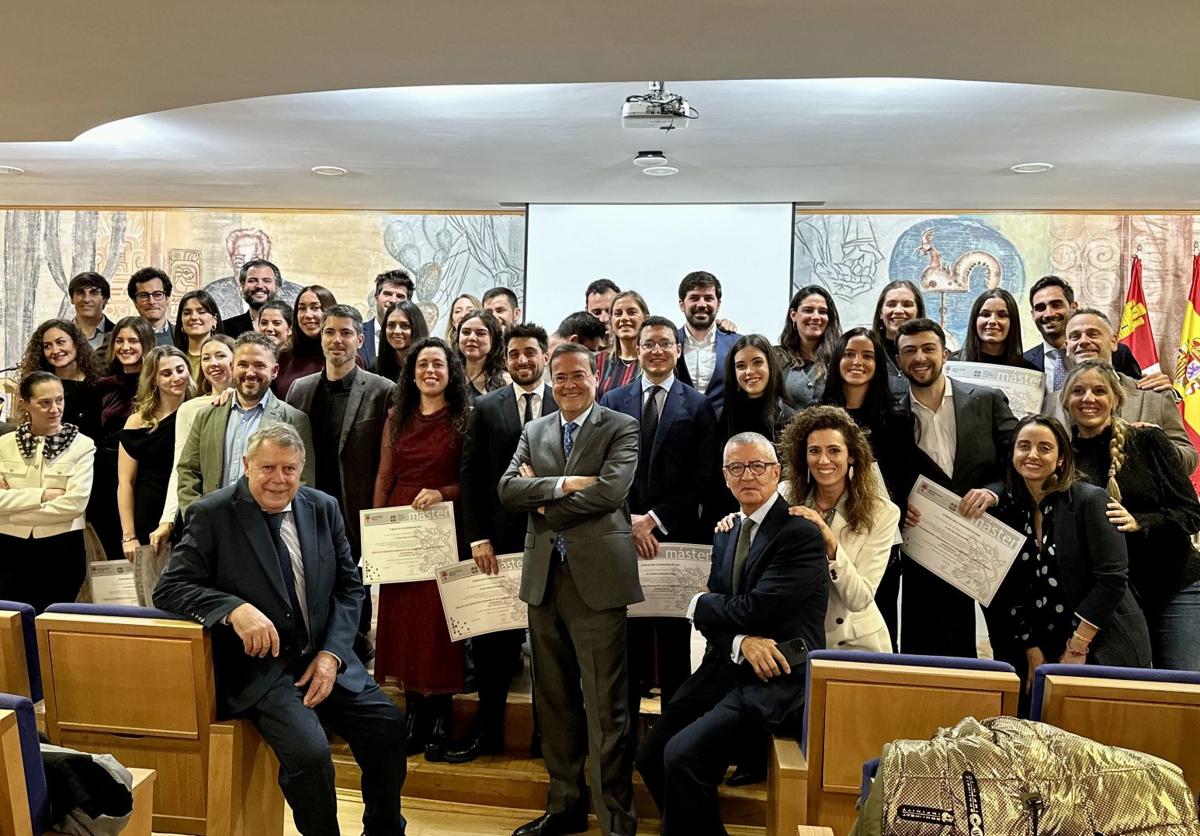 La Clínica Solidaria del Colegio Oficial de Dentistas de León atienden a más de 190 pacientes sin recursos