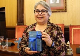 María Inés Ramón Campodónico, galardonada con el 50 Premio de Poesía Antonio González de Lama.