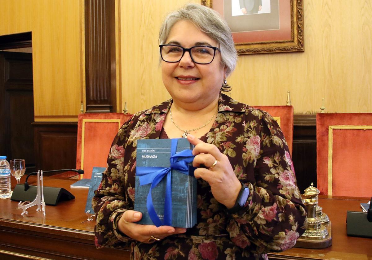 María Inés Ramón Campodónico, galardonada con el 50 Premio de Poesía Antonio González de Lama.