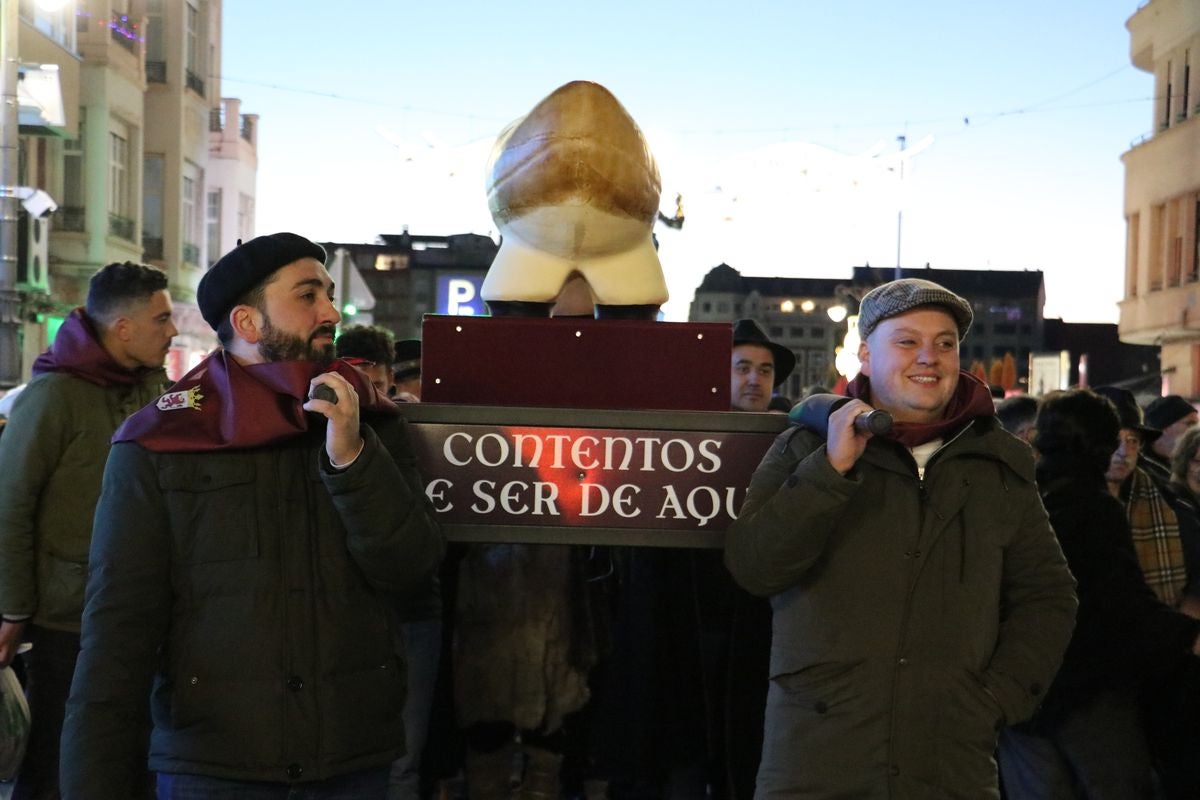 Las galochas vuelven a pisar con fuerza las calles de León