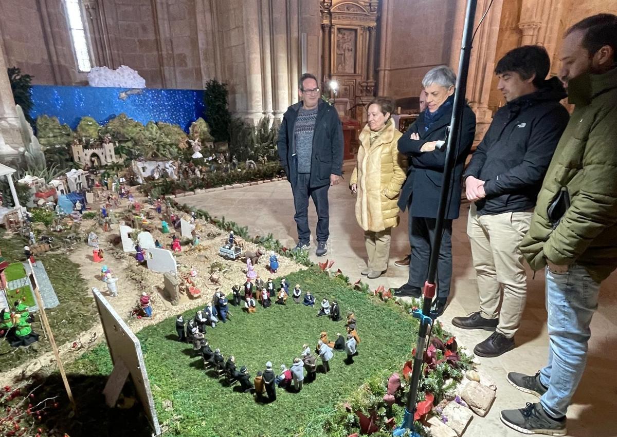 Imagen secundaria 1 - El Monasterio de Sandoval recupera uno de sus cinco escudos