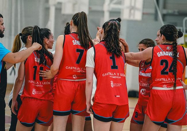 Las jugadoras del CB Bembibre, en un partido.