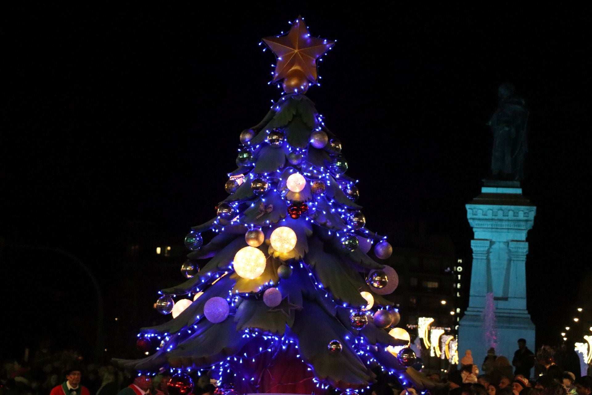 Así ha sido la Cabalgaza de Papá Noel en León