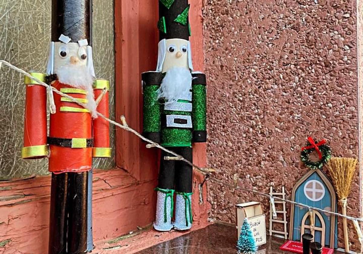 Algunas de las decoraciones navideñas de Villafañe.