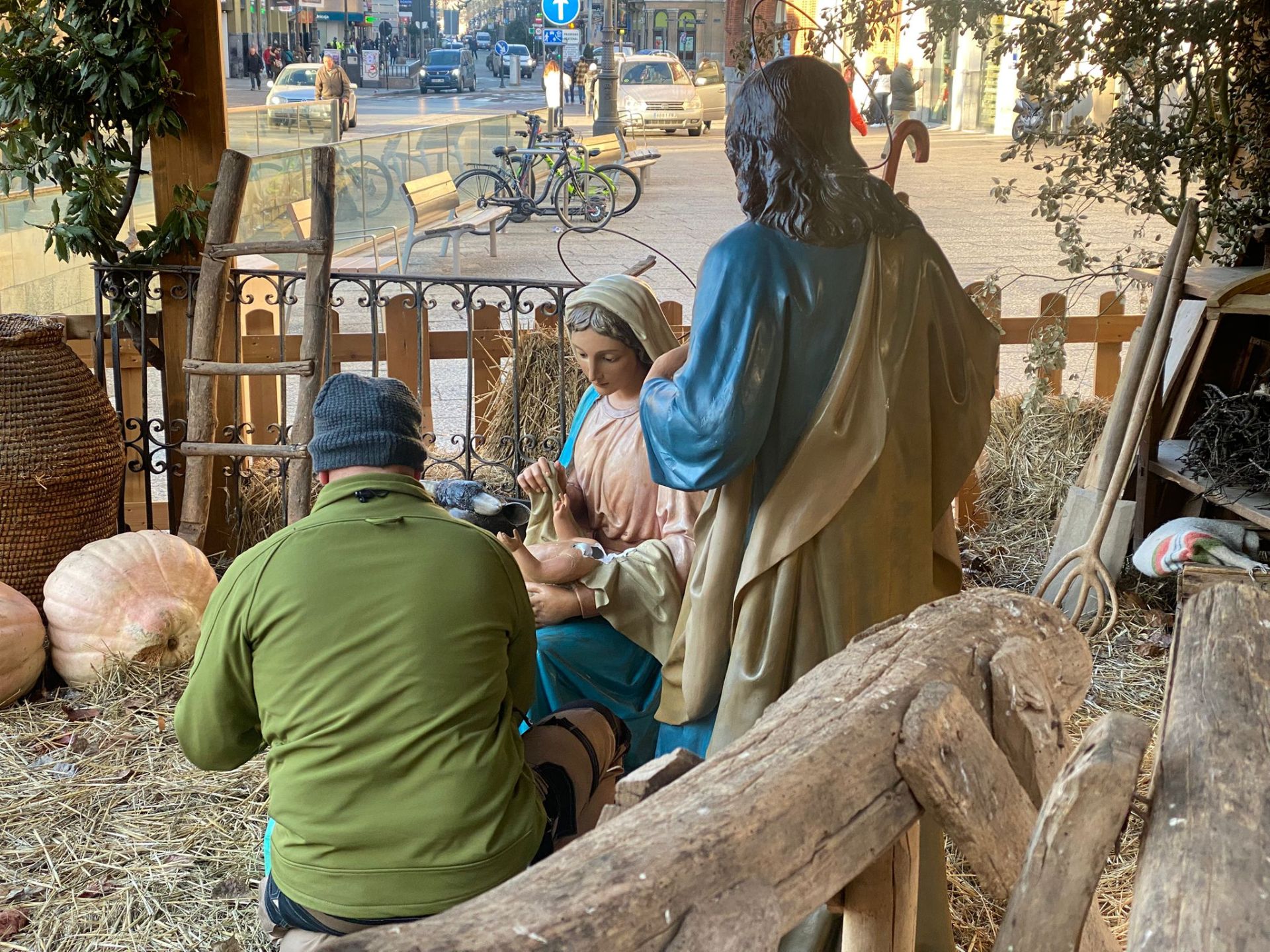 Restauran la cabeza del niño Jesús en el Belén de León