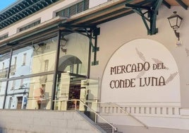 Exterior del mercado del Conde Luna.