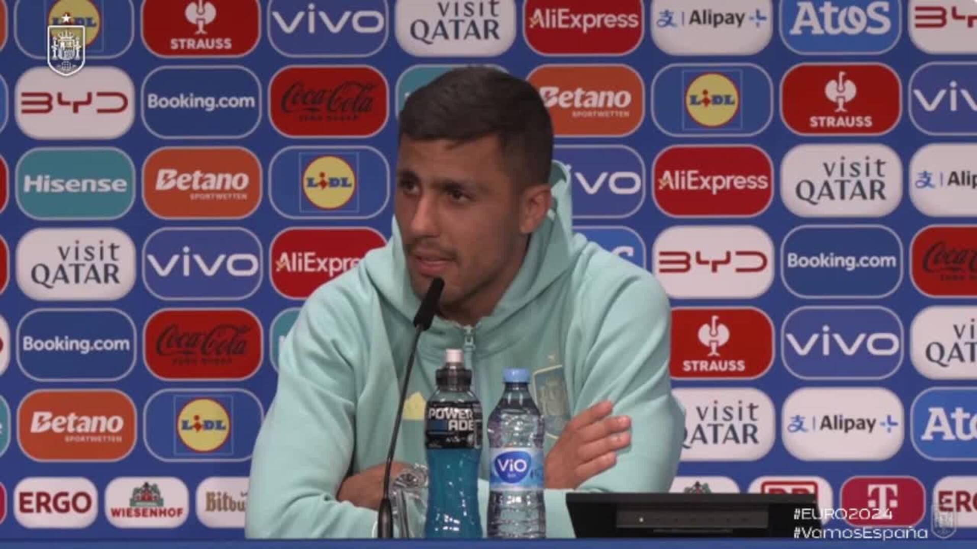 Rodri Hernández: "Vamos a por la cuarta, es la mentalidad del equipo"