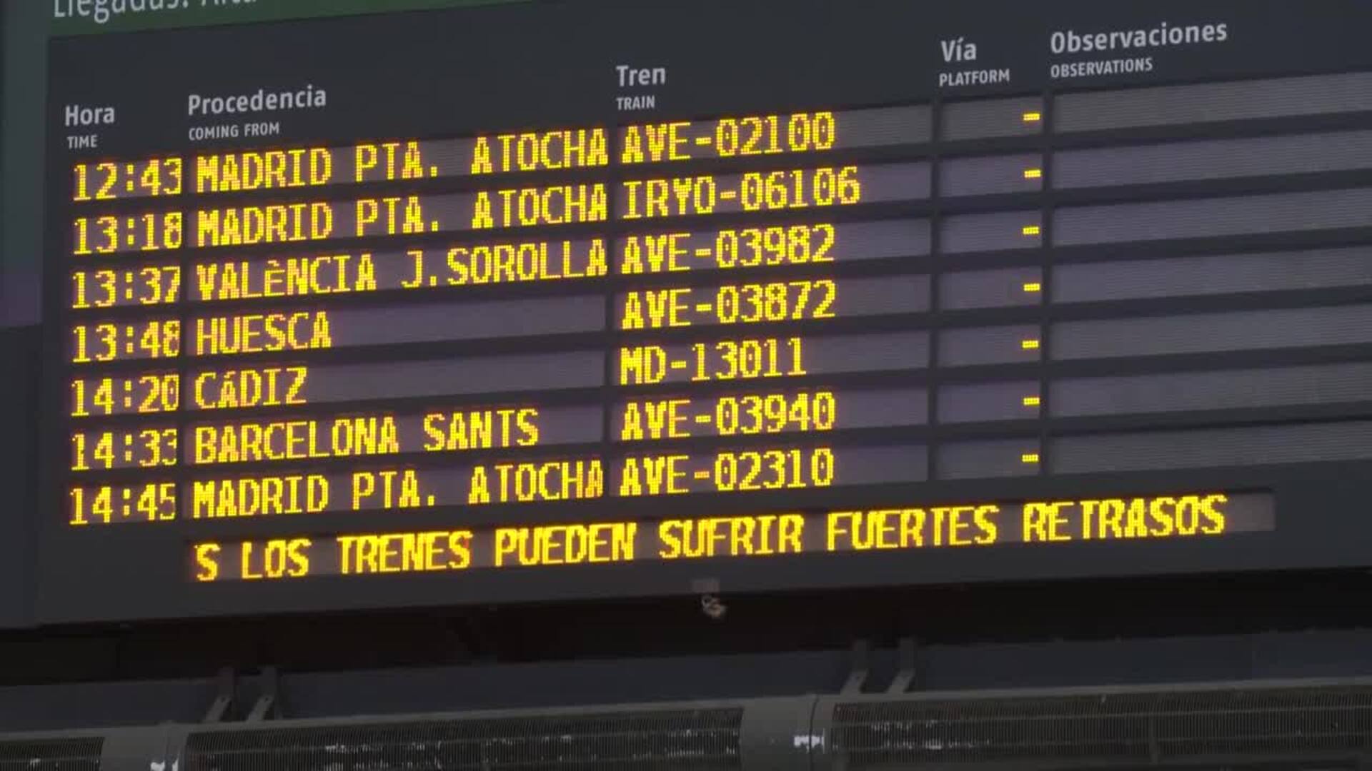 Retrasos de hasta 3 horas en los AVE con origen y destino Sevilla por un fallo eléctrico