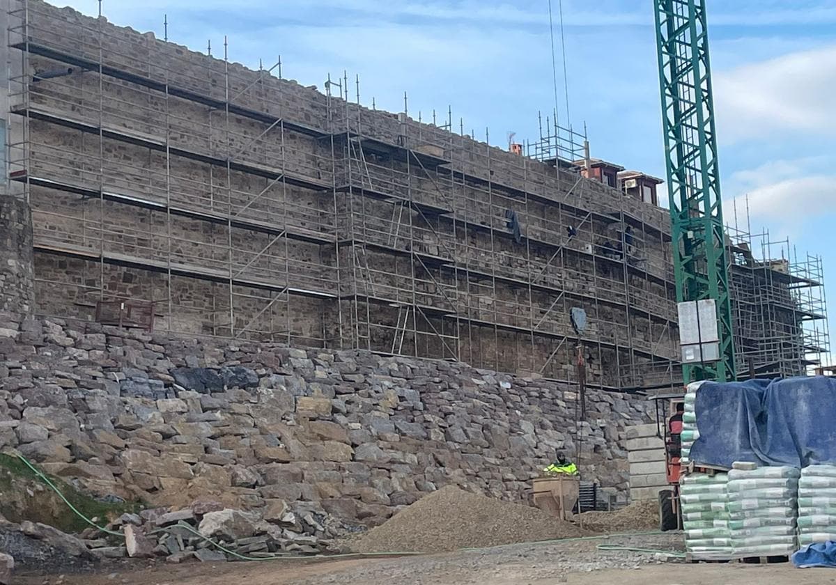 Obras en la muralla de Astorga.