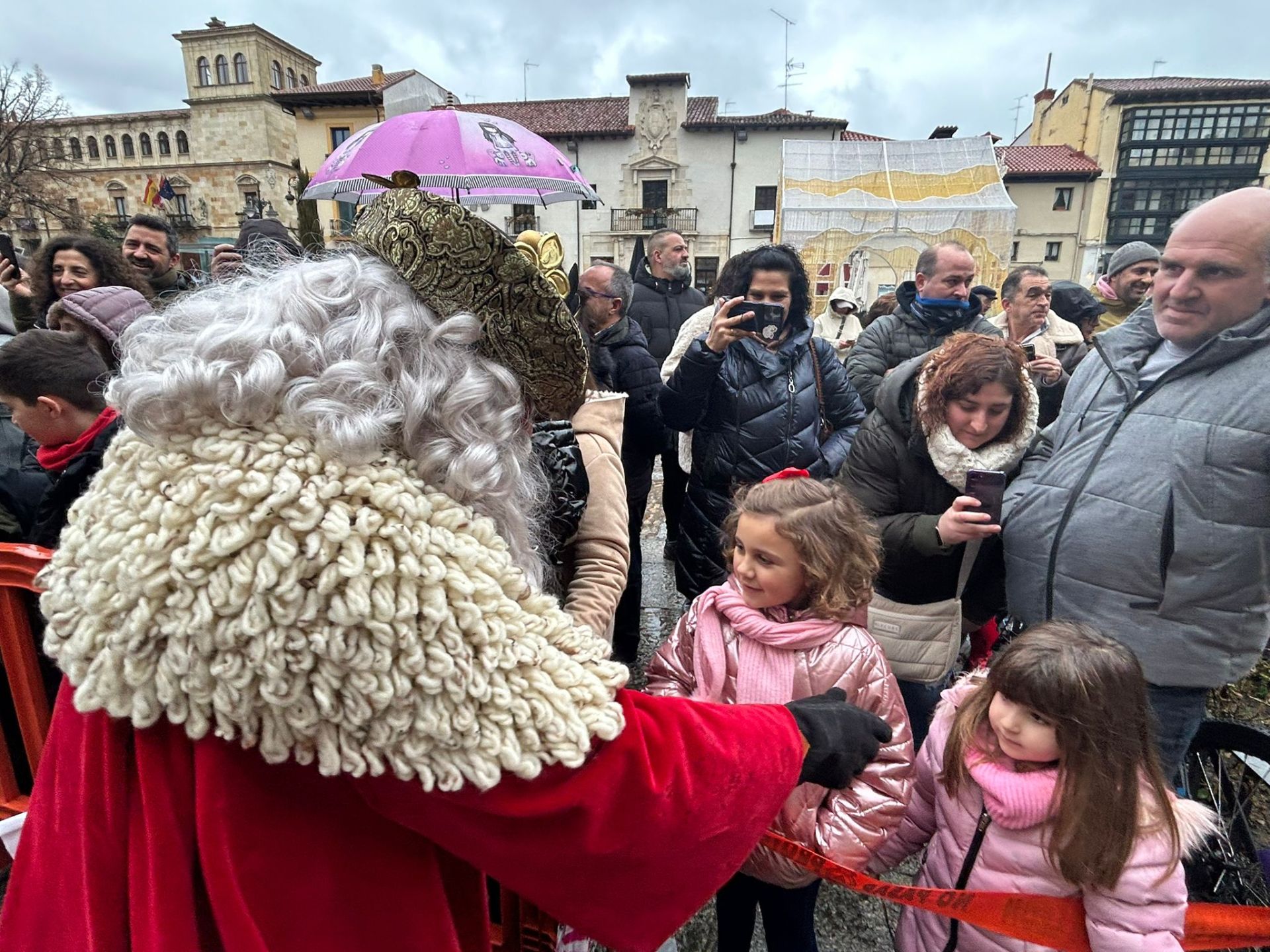 Así recibieron los niños de León a Los Reyes Magos