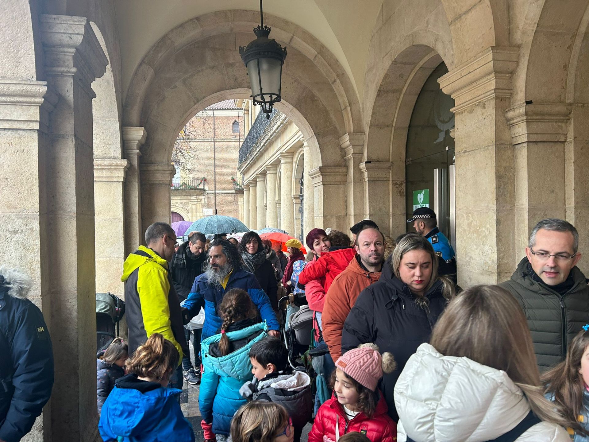 Así recibieron los niños de León a Los Reyes Magos