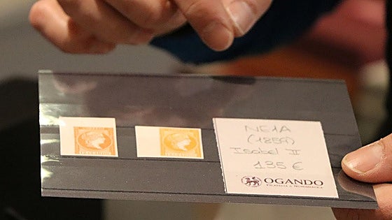 Día Mundial del Sello Postal: «Tenemos sellos que cuestan hasta 3.500 euros»