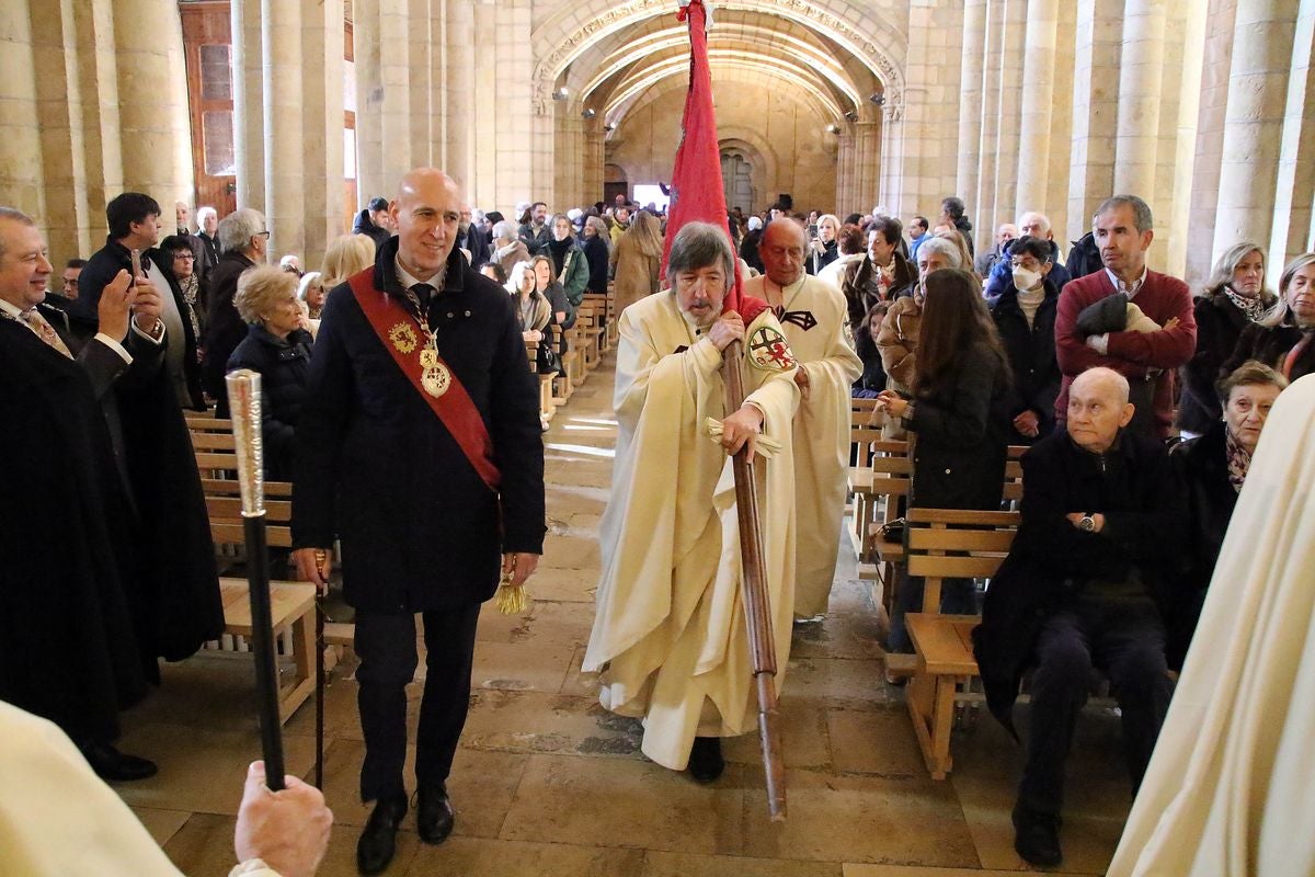 Eucaristía y responso por los reyes de León