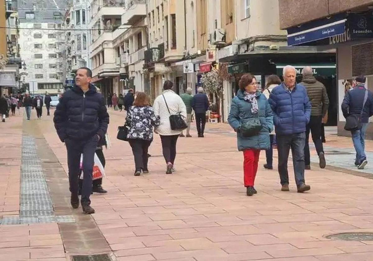 Una de las vías reformadas por el Ayuntamiento de León.