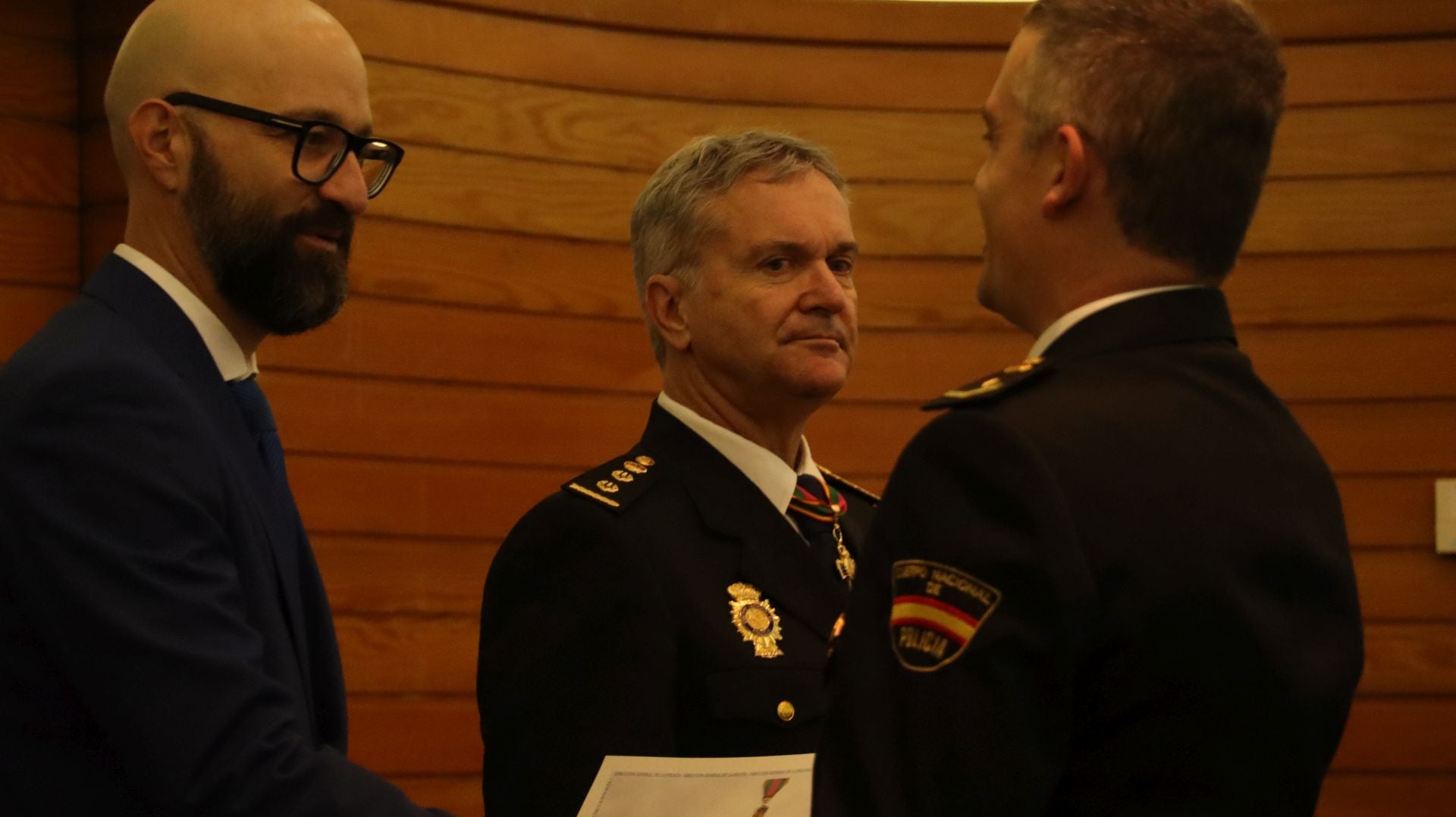 Homenaje a los Policías Nacionales jubilados y dedicación al servicio policial