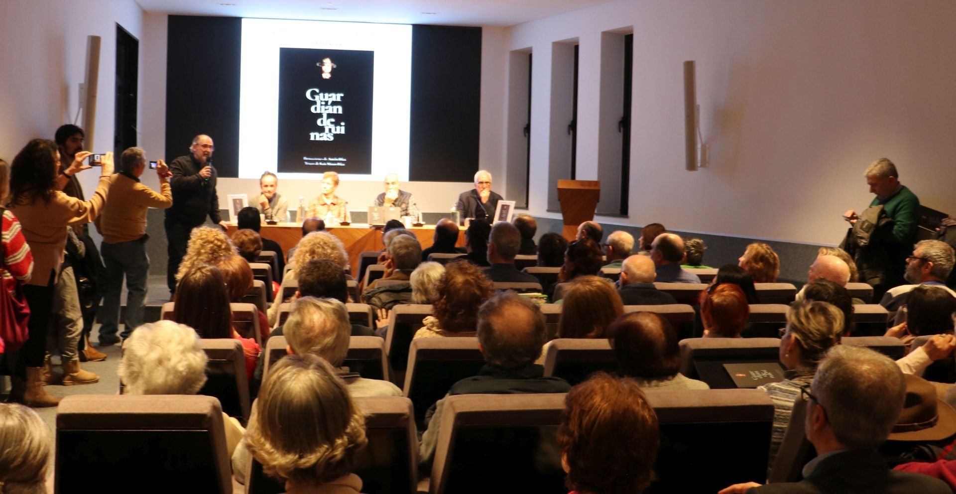 Luis Mateo Díez y Antón Díez presentan &#039;Guardián de Ruinas&#039;