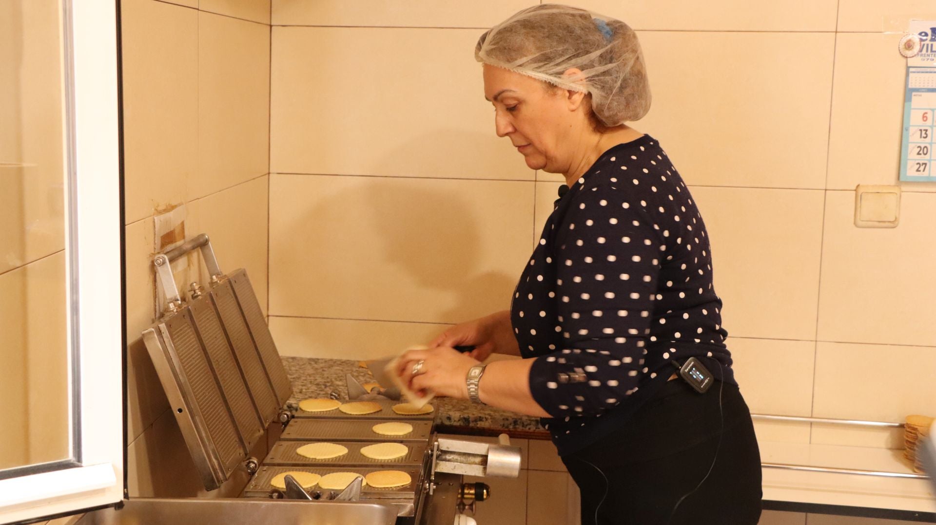 Así se hacen las galletas más famosas de Sahagún