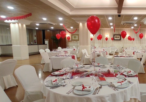 Salón decorado para la cena de San Valentín en el Hotel Infantas de León