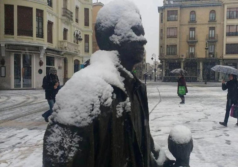 Herminia activa ya la alerta por nieve y viento en toda la provincia de León