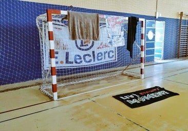 El pabellón cubierto en León con más charcos que uno al aire libre