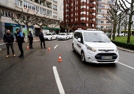 Protesta de los taxistas de León en la plaza de la Inmaculada