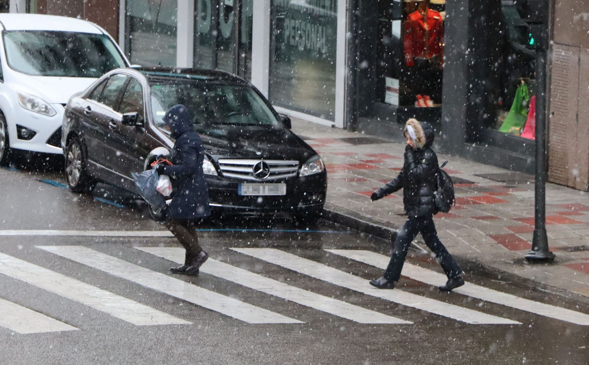 La nieve reaparece en León con la borrasca Ivo