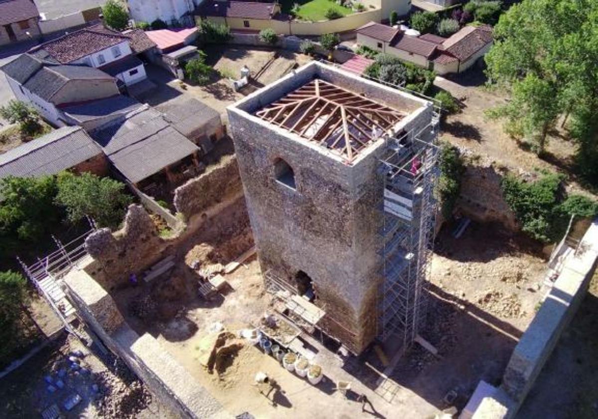 Imagen principal - Restauración del castillo.